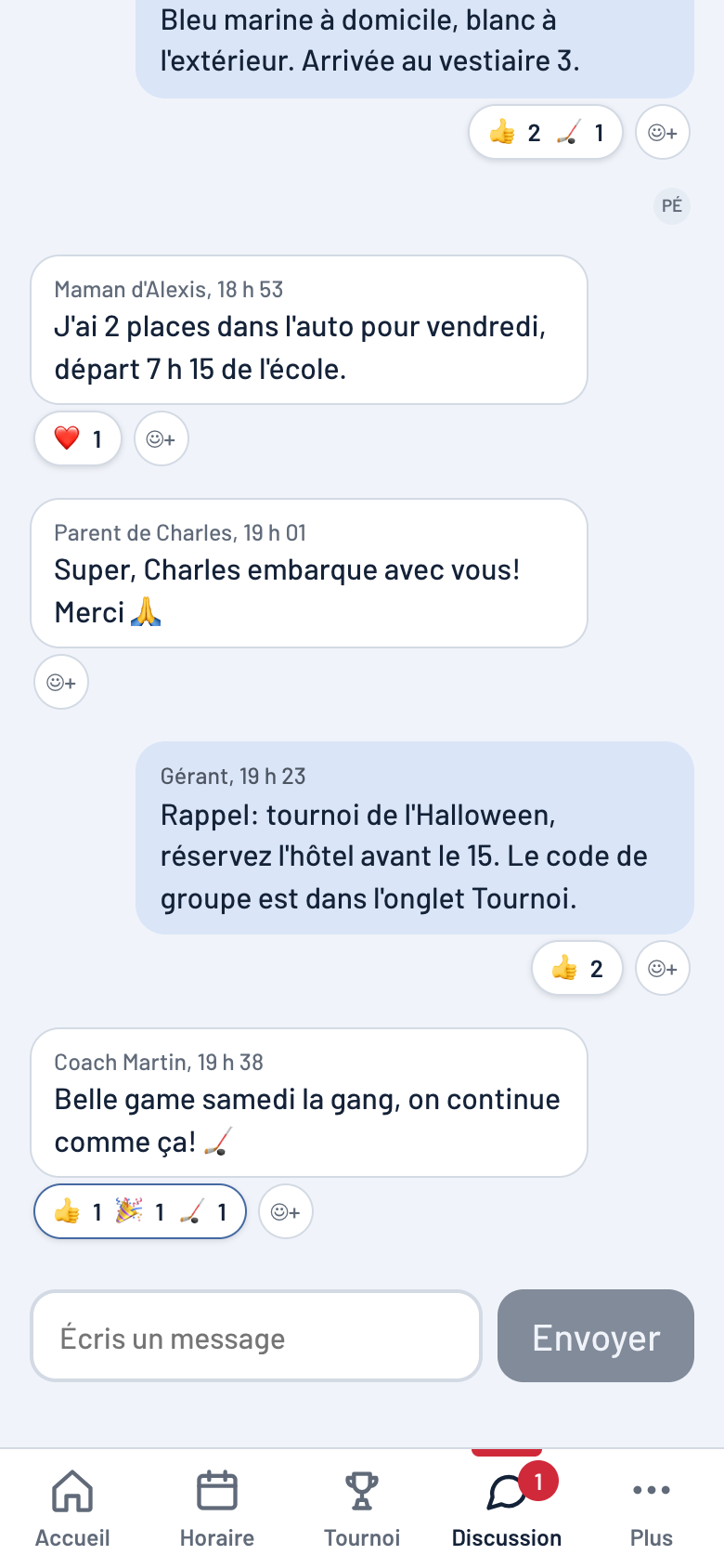 Fil de discussion de l’équipe avec réactions sous les messages (données fictives).